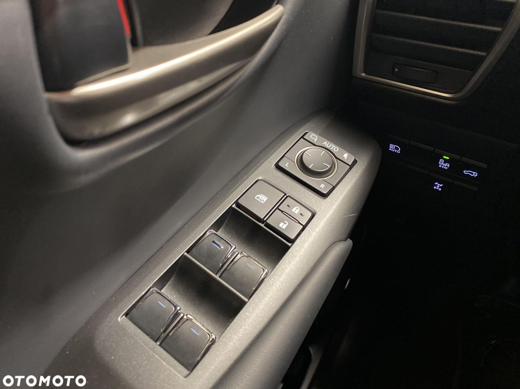 Lexus NX 300 F Impression AWD - 19