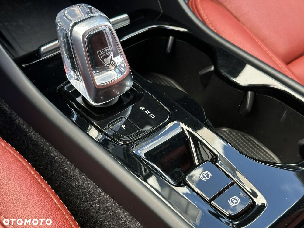 Volvo XC 40 - 24