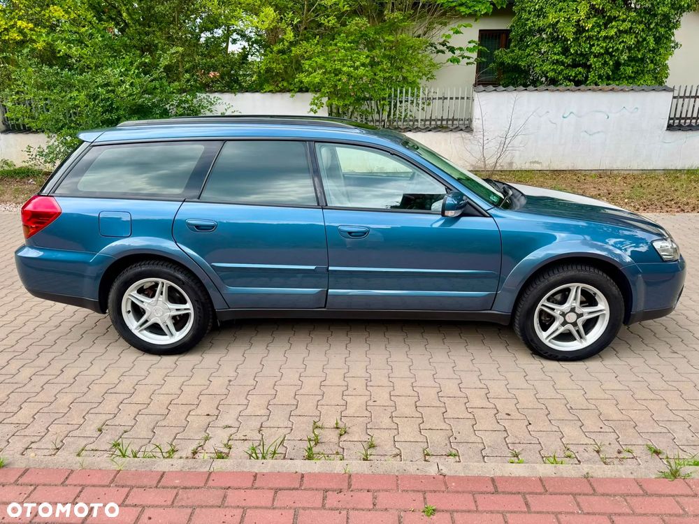 Subaru Outback 3.0 H6 - 9