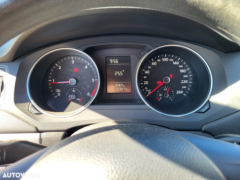 Volkswagen Jetta - 9