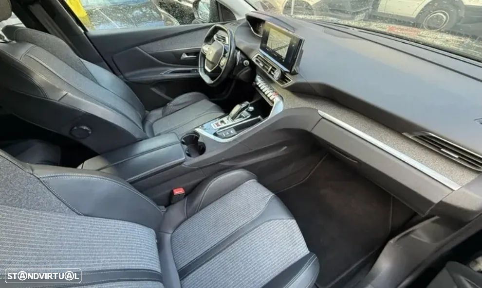 Peugeot 3008 1.5 BlueHDi Allure Pack EAT8 - 8