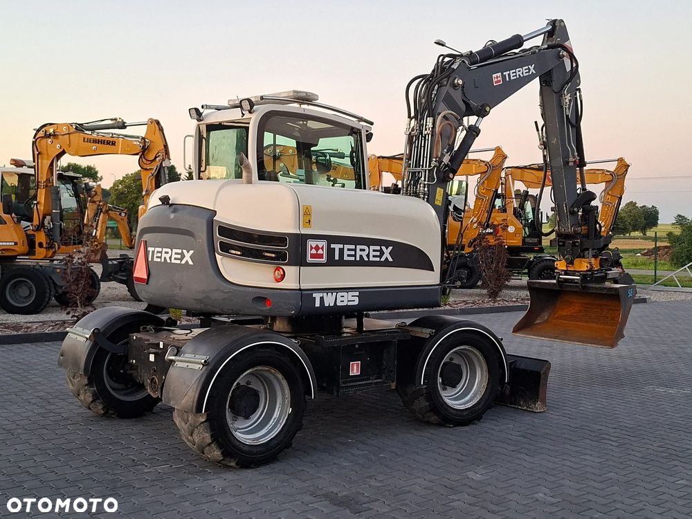 Terex SCHAEFF TW85 ROTOTILT ze szczypcami - 8