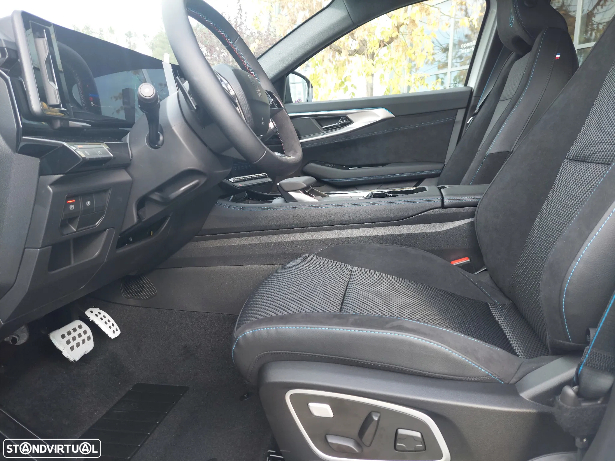 Renault Austral 1.2 E-Tech Iconic Espirit - 14