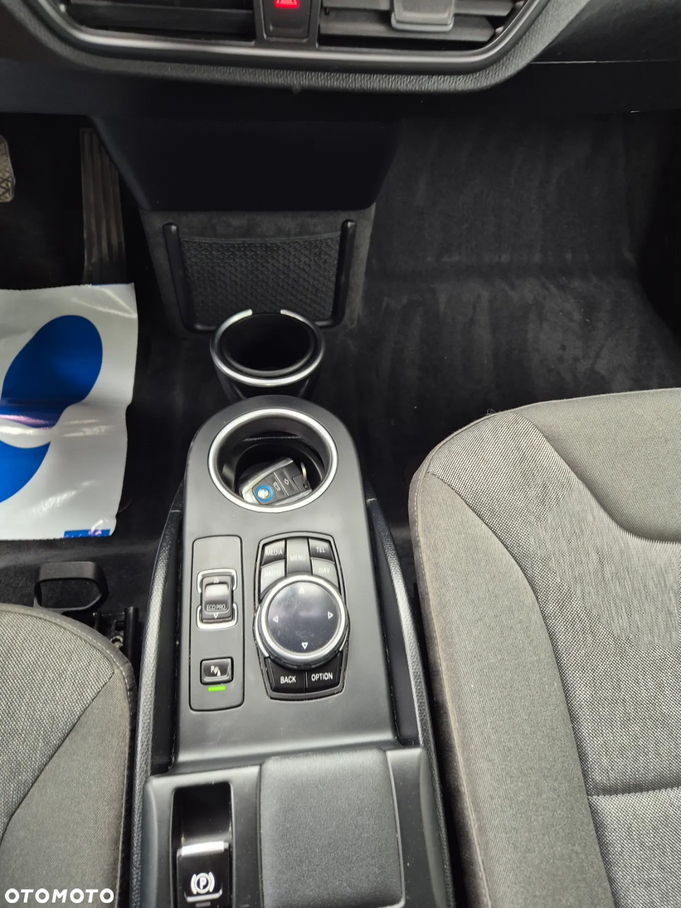 BMW i3 (60 Ah) - 18