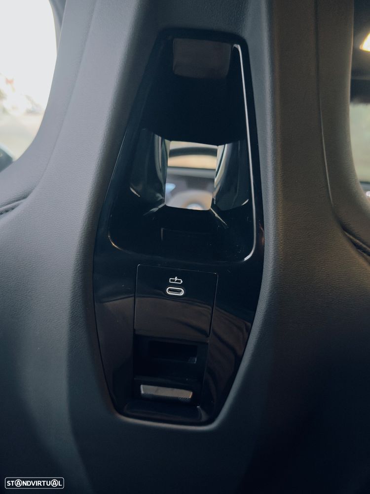 BMW iX xDrive40 — fotografia 19