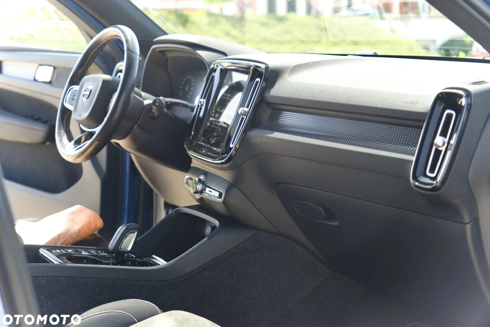 Volvo XC 40 T5 Plug-In Hybrid R-Design - 32