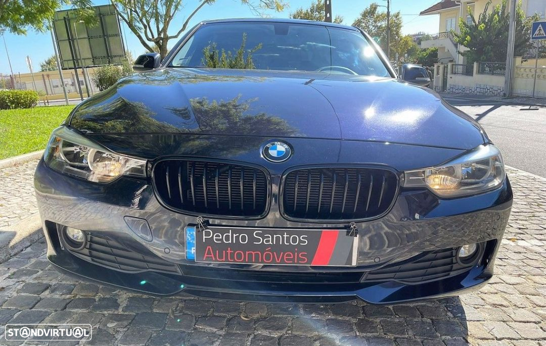 BMW 318 d Navigation Auto - 25