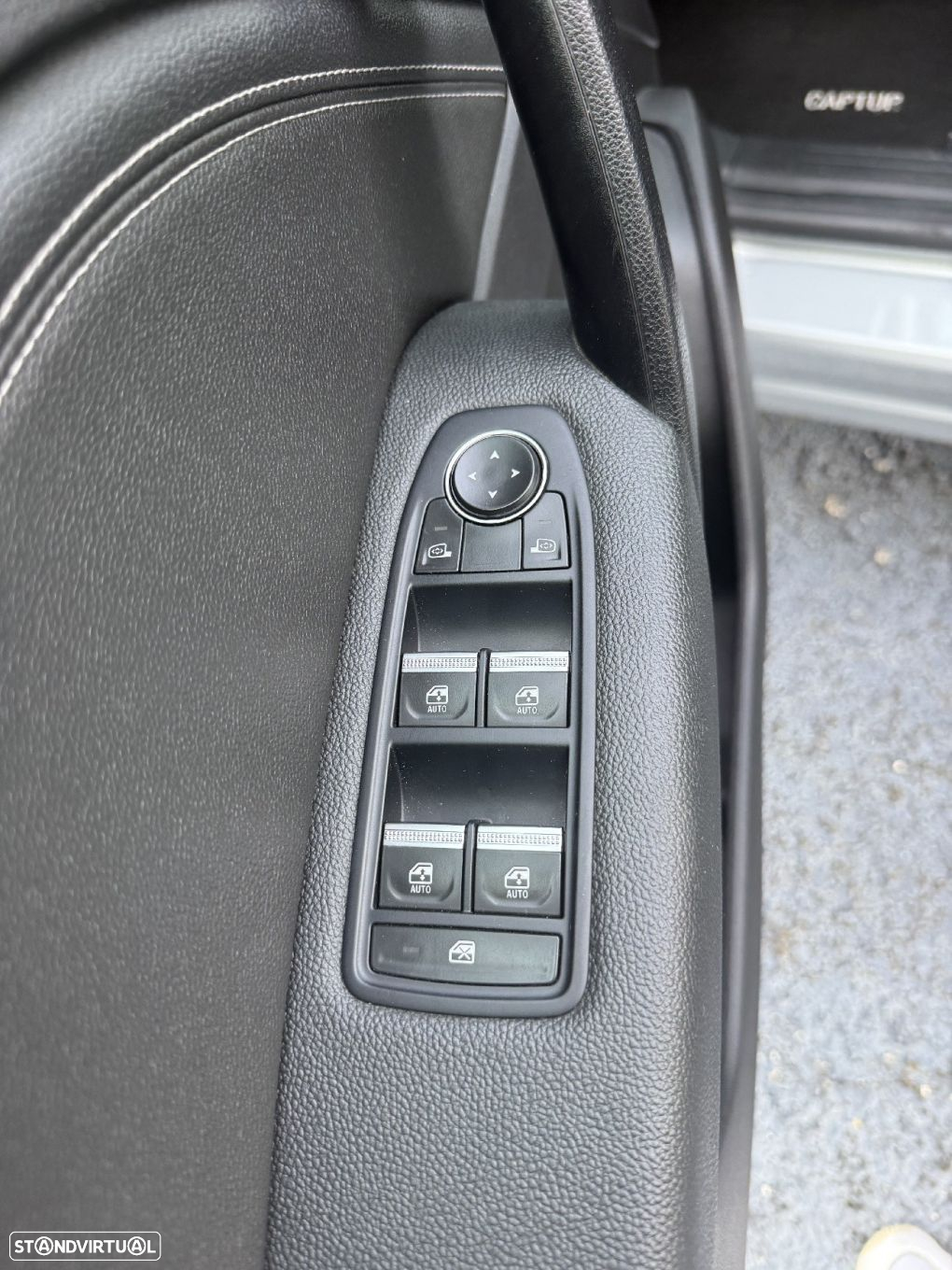Renault Captur 1.0 TCe Techno - 9