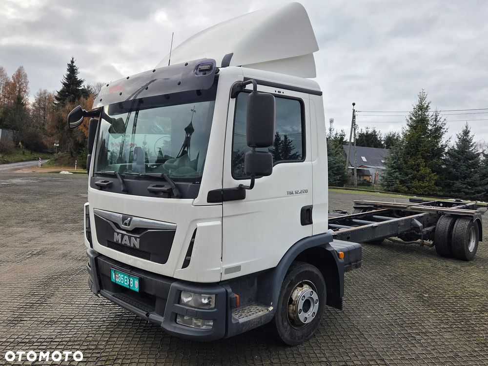 MAN TGL 12 220 - 11