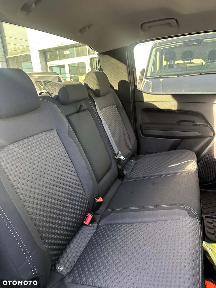 Volkswagen Amarok - 13