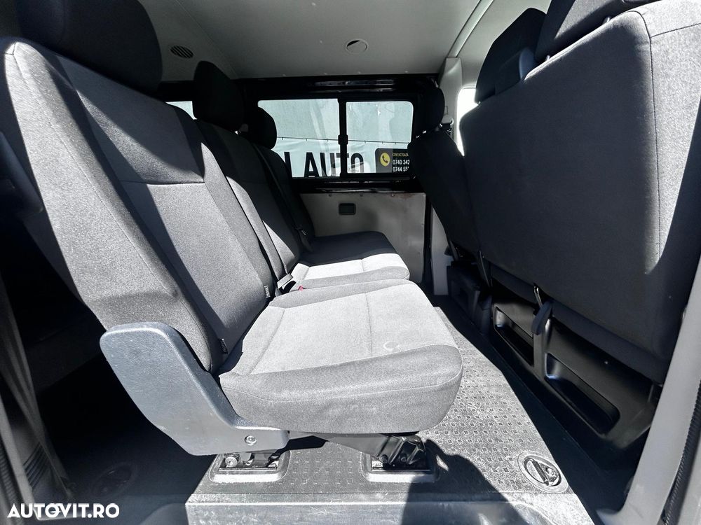 Volkswagen Transporter - 9