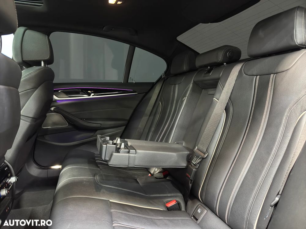 BMW M5 M550i xDrive AT - 17