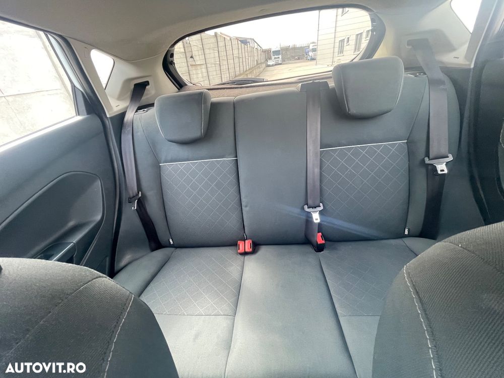 Ford Fiesta 1.25i Titanium - 9