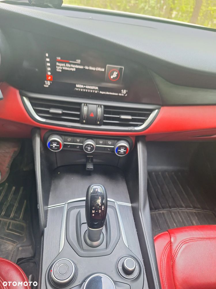 Alfa Romeo Giulia 2.0 Turbo TI Q4 - 23