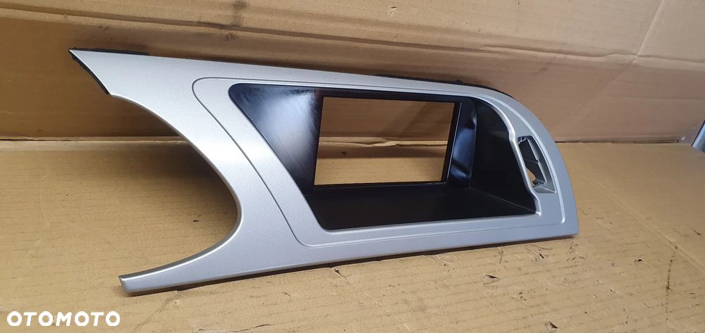 Ramka wyświetlacza MMI dekor Audi A4 B8 8K1857186D - 4