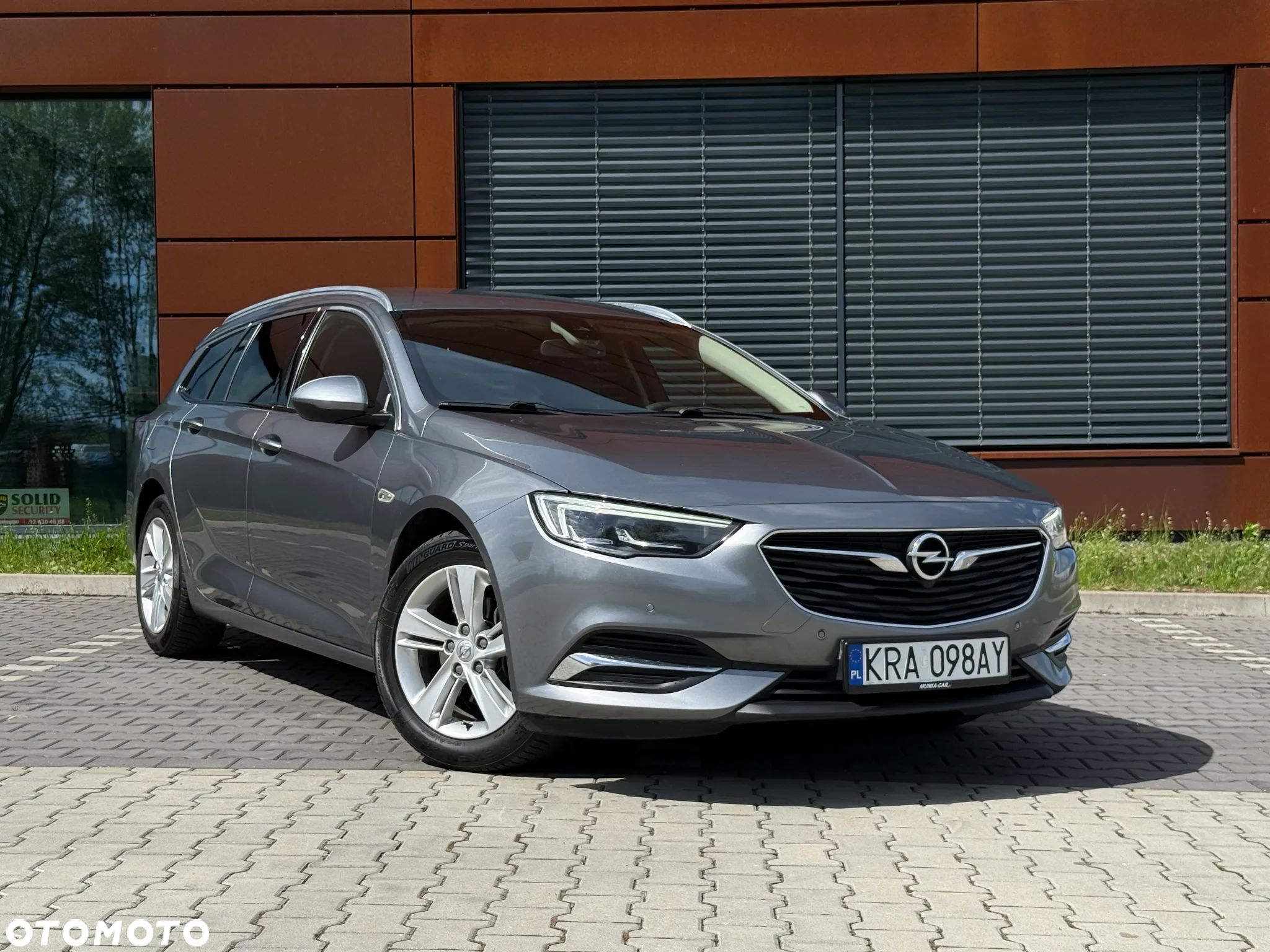 Opel Insignia 1.5 T Enjoy S&S - 1