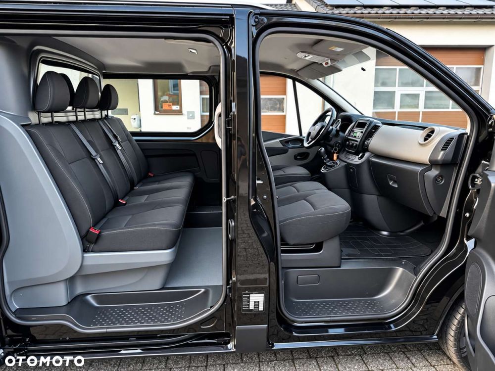 Renault Doka 6-0sobowy Long Perfekcyjny stan - 16