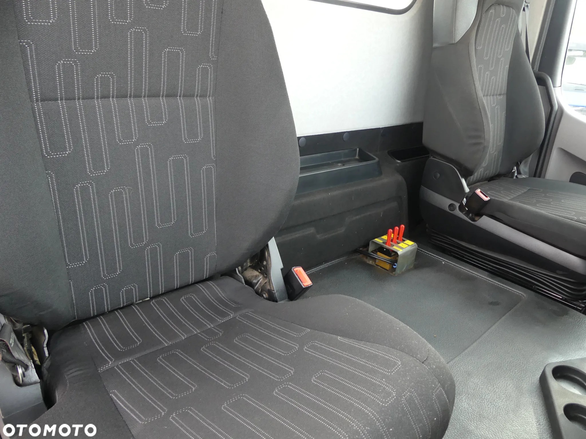 Mercedes-Benz ANTOS 2540 / 6x2 / HAKOWIEC 20t / EURO 6 / IDEALNY STAN / - 33