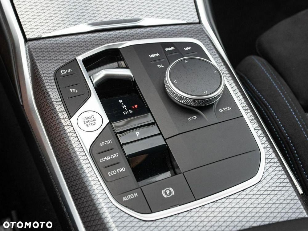 BMW Seria 3 320d mHEV M Sport - 16