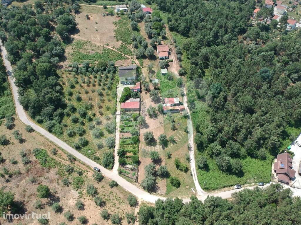 Terreno com 2220 metros quadrados - Grande imagem: 3/4