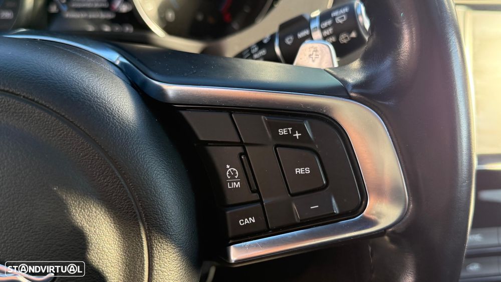 Jaguar F-Pace 2.0 i4D R-Sport Aut. - 13