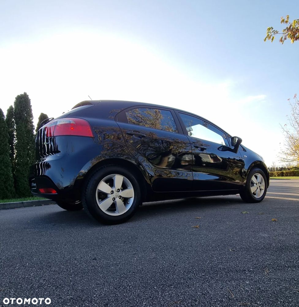 Kia Rio 2012 photo 5