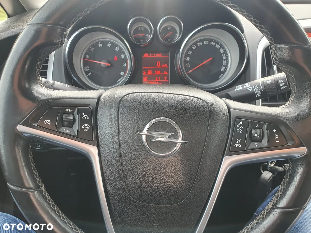 Opel Astra IV 1.4 T Cosmo - 16