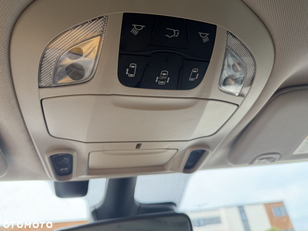 Chrysler Pacifica - 9