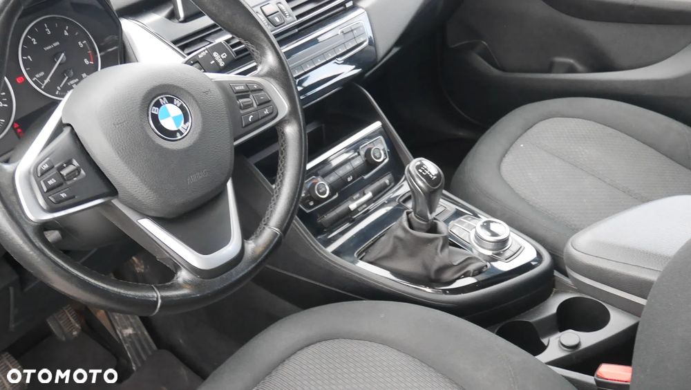 BMW Seria 2 218d GT - 10