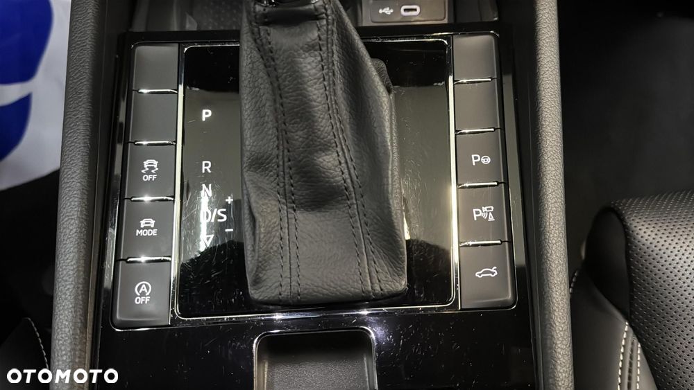 Skoda Superb 2.0 TDI SCR 4x4 L&K DSG - 24