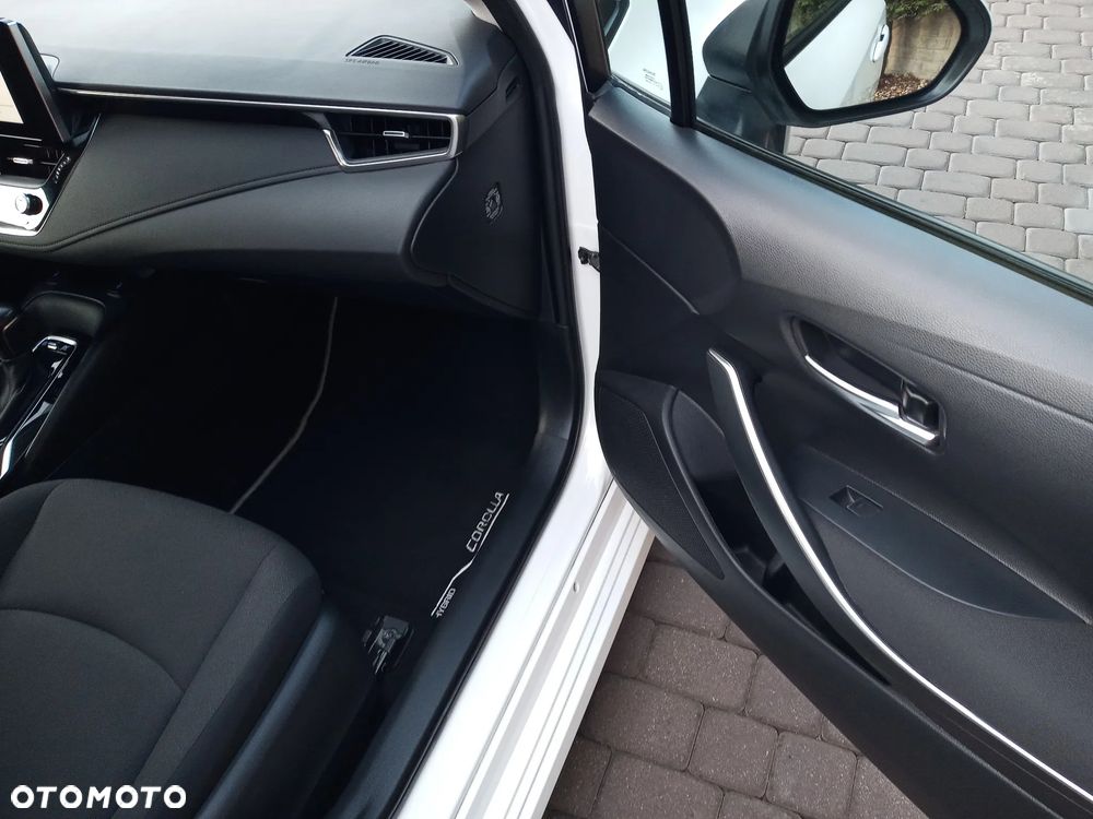 Toyota Corolla 1.8 Hybrid Comfort - 30