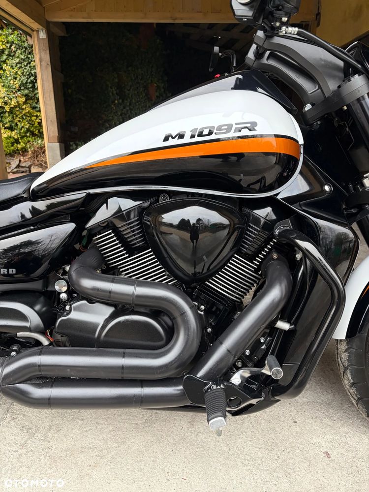 Suzuki Intruder - 15