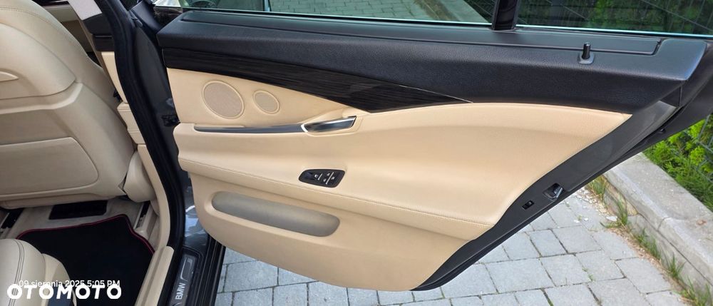 BMW Seria 5 530d xDrive - 8