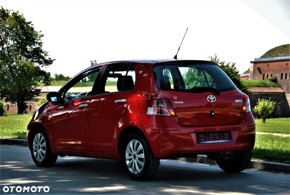 Toyota Yaris 1.33 VVT-i Sol - 3