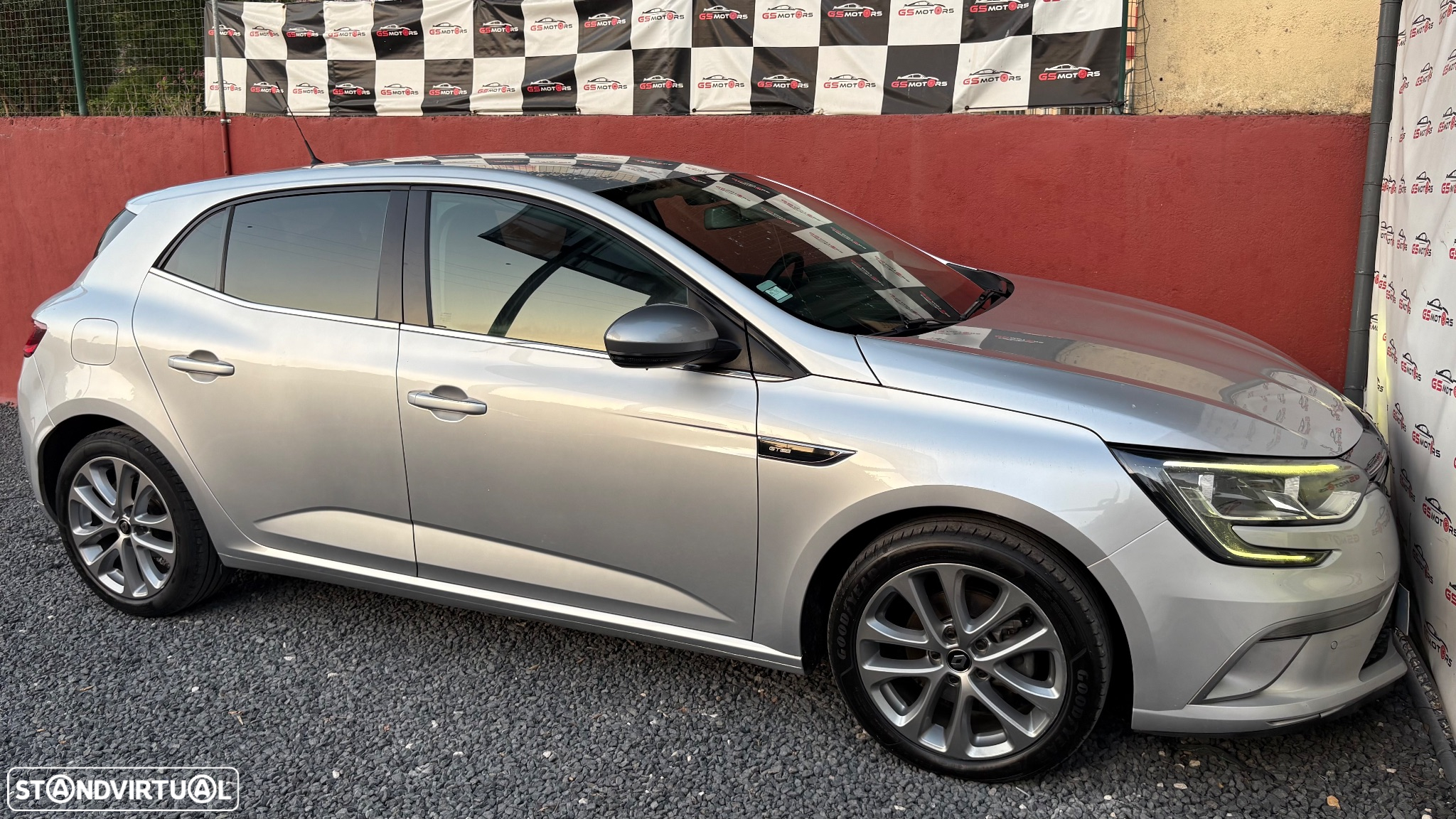 Renault Mégane 1.5 Blue dCi GT Line J18 - 8
