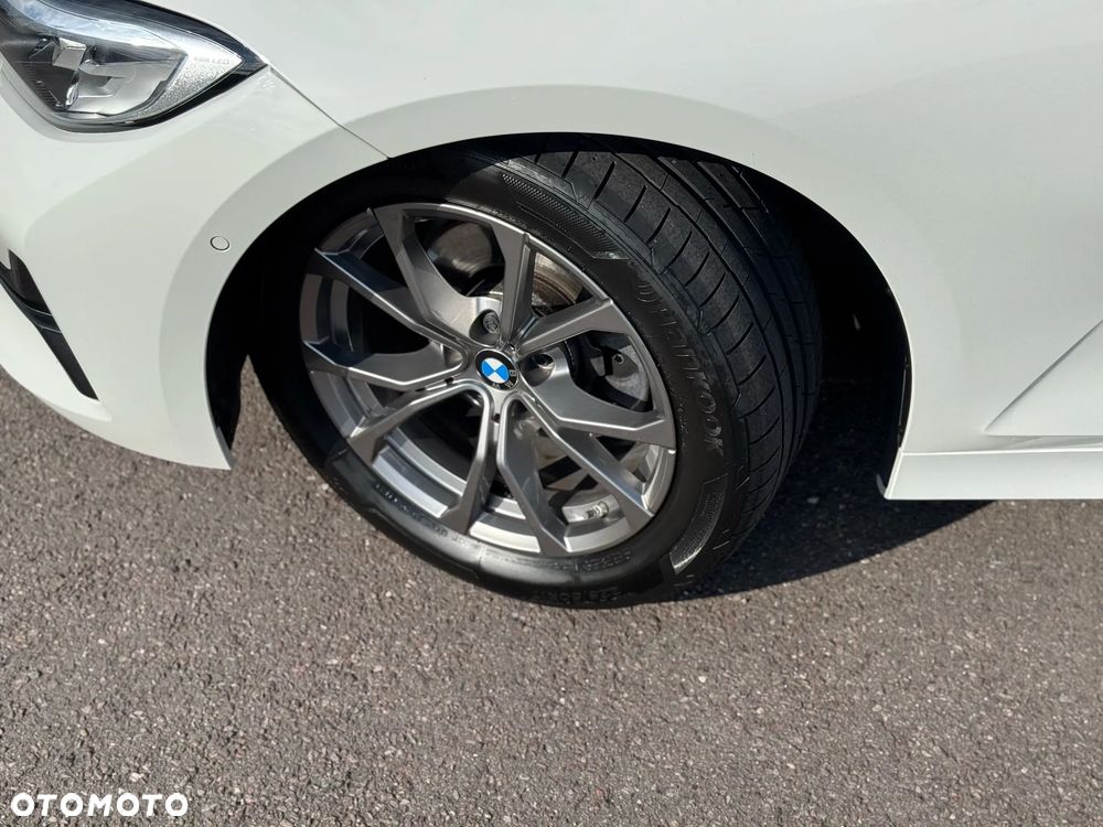 BMW Seria 3 320d Sport Line Shadow sport - 7
