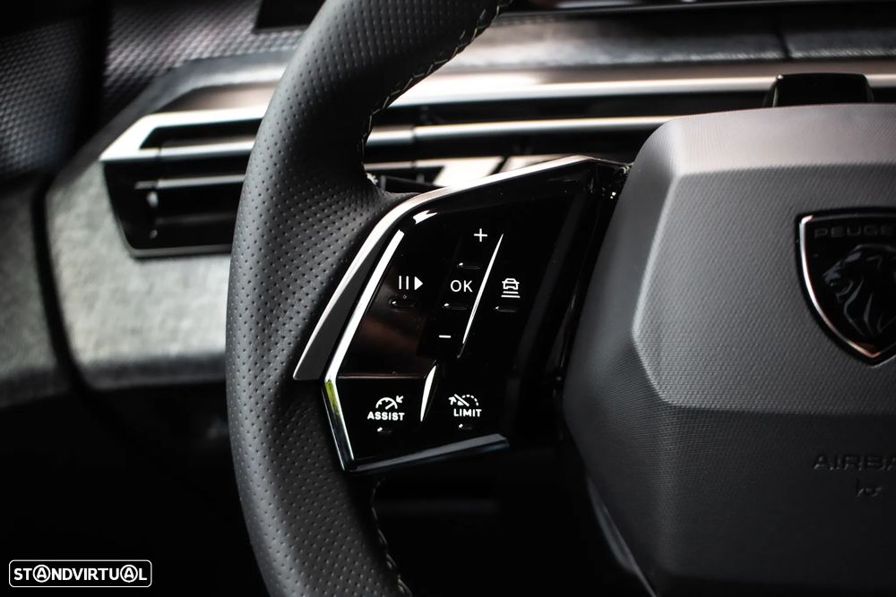 Peugeot E-3008 GT - 13