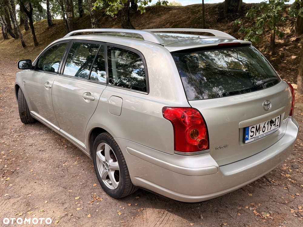 Toyota Avensis 2.0 D-4D Combi - 5