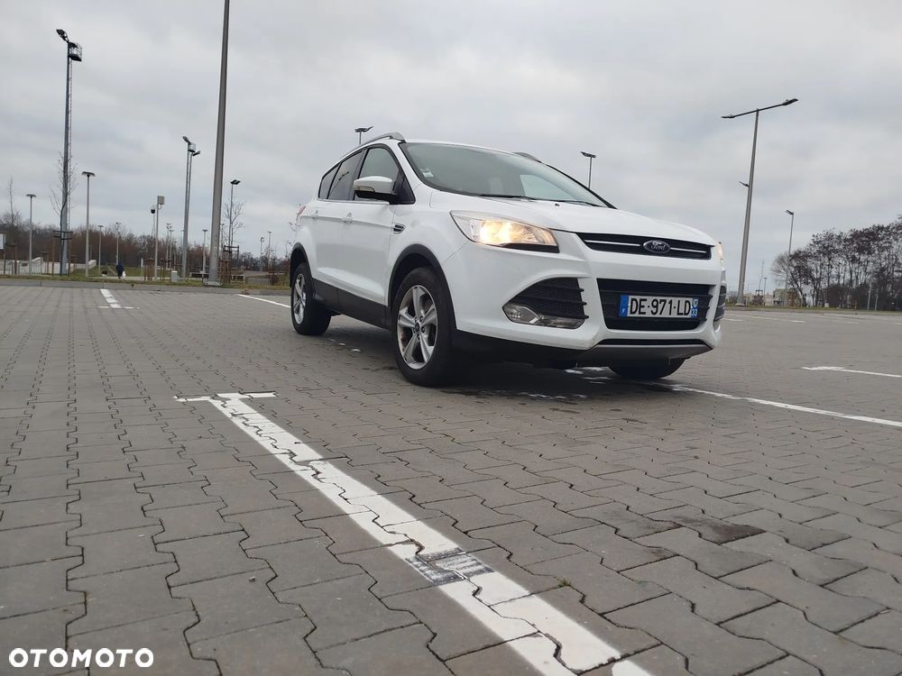 Ford Kuga - 10