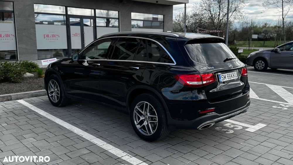 Mercedes-Benz GLC 300 4MATIC 9G-TRONIC AMG Line - 5