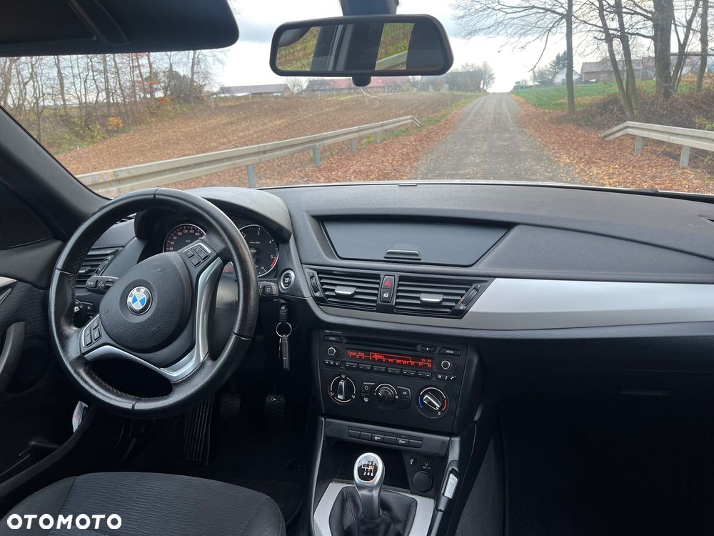 BMW X1 sDrive16d - 14