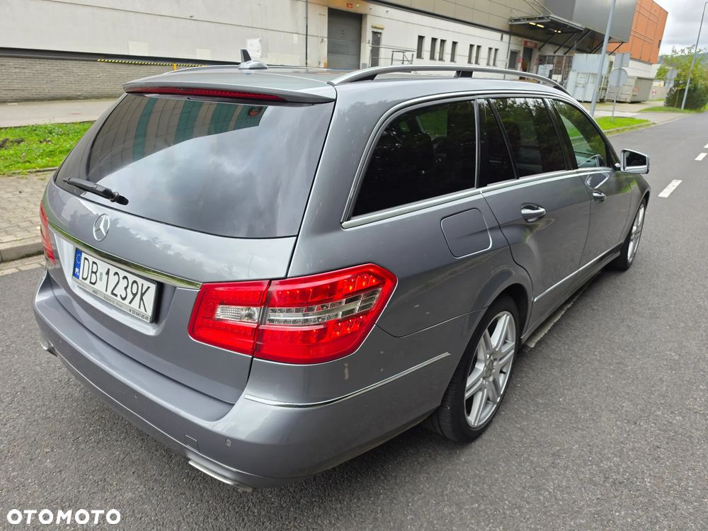 Mercedes-Benz Klasa E 350 4Matic 7G-TRONIC - 18