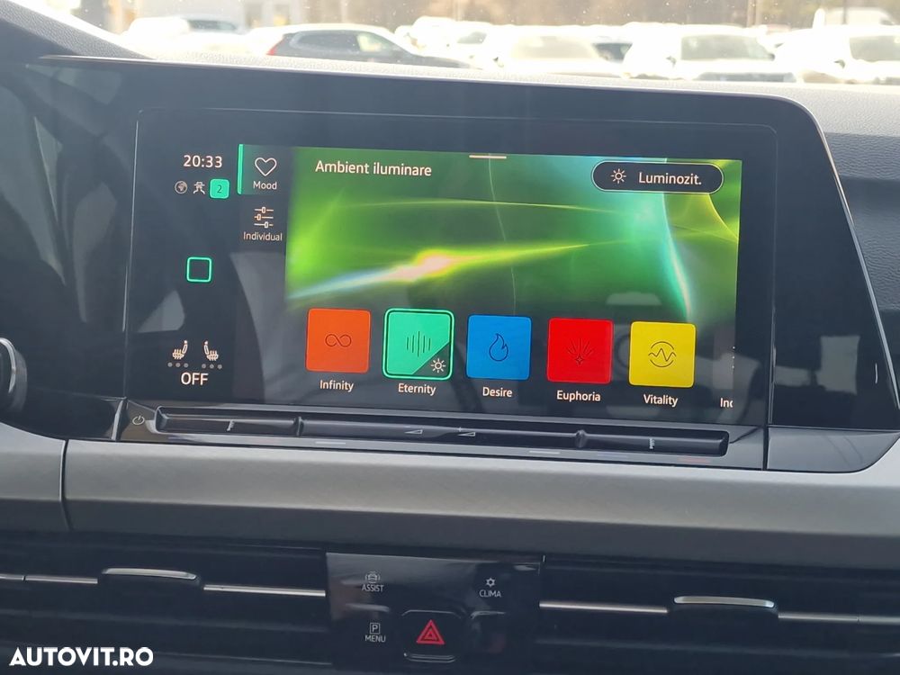 Volkswagen Golf - 33