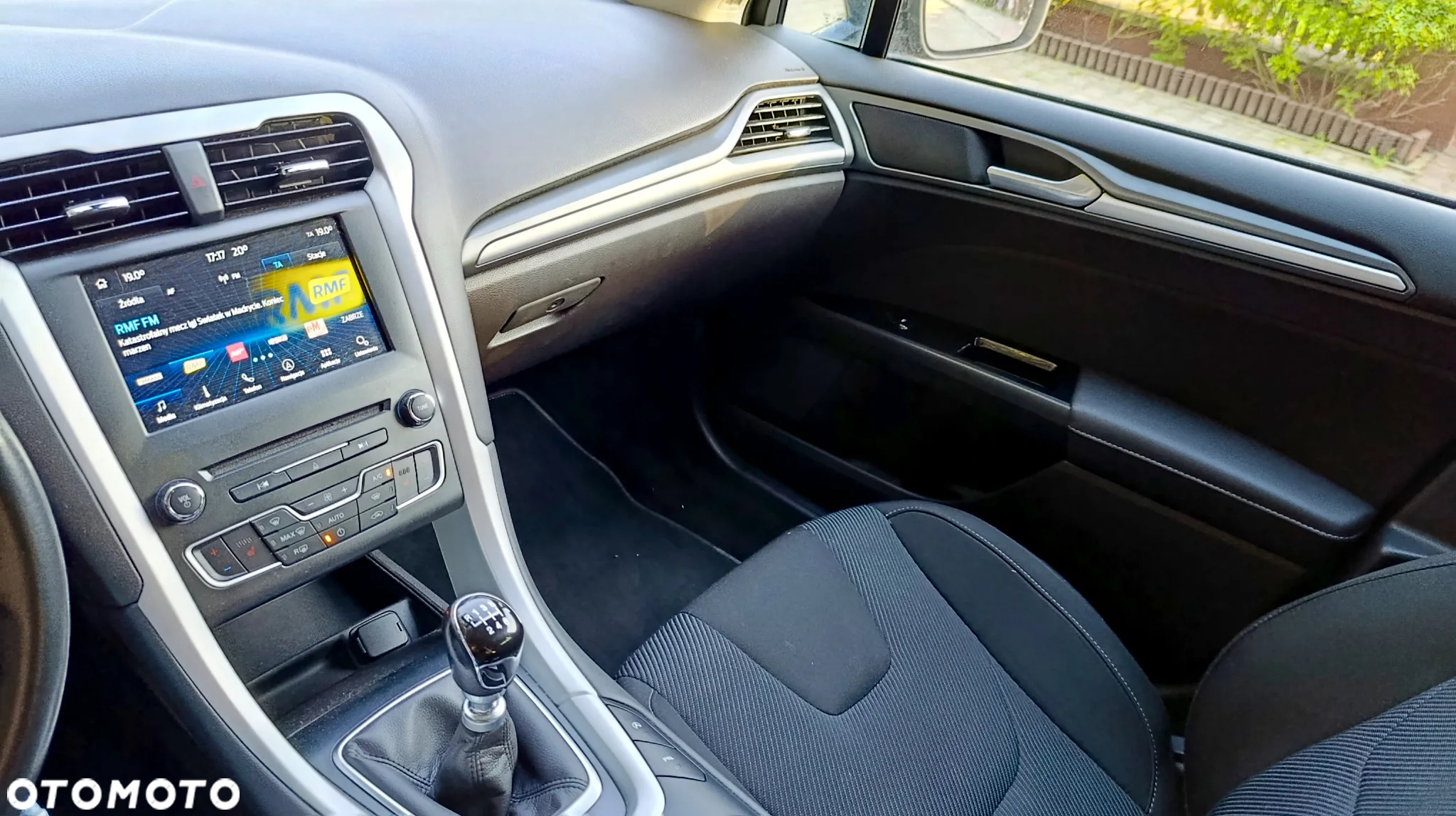 Ford Mondeo - 9