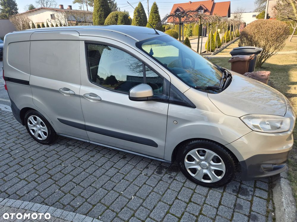 Ford Transit Courier - 1