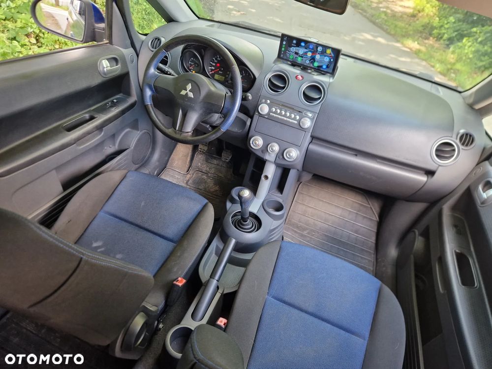 Mitsubishi Colt - 24