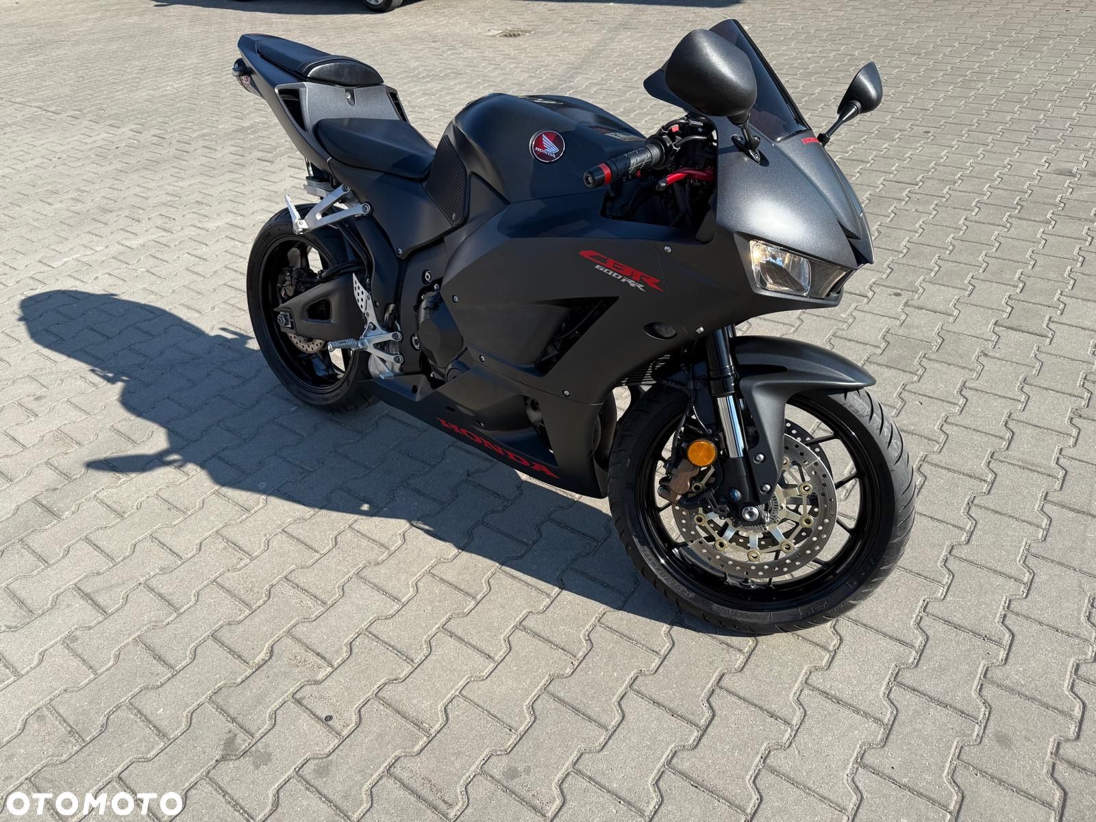 Honda CBR - 1