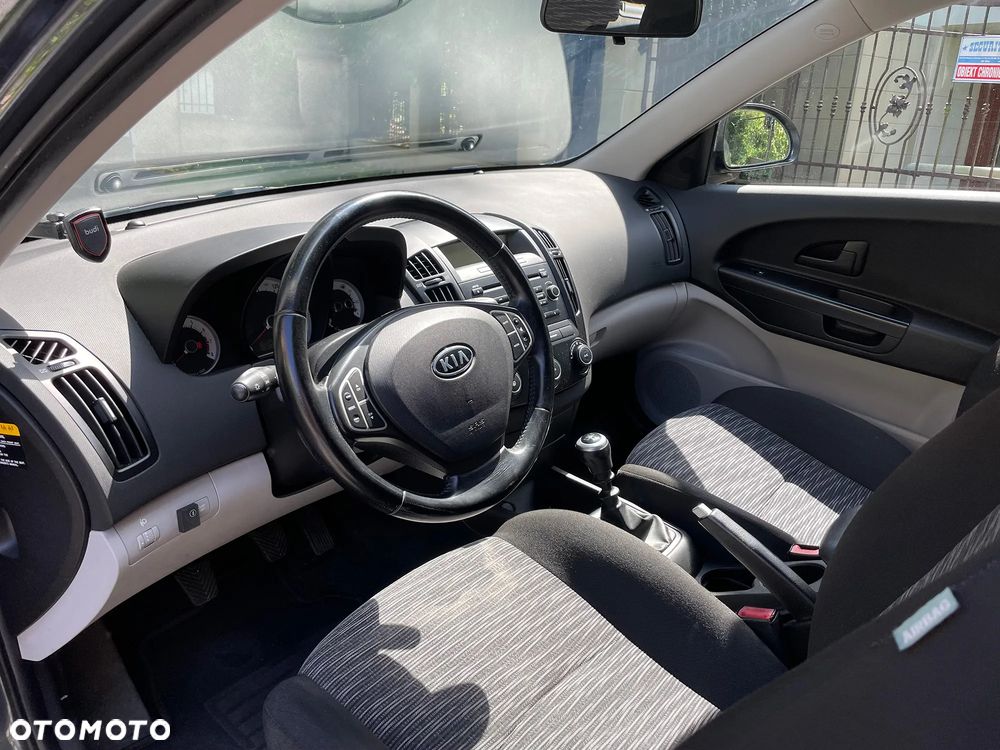Kia Ceed 1.4 Comfort - 8