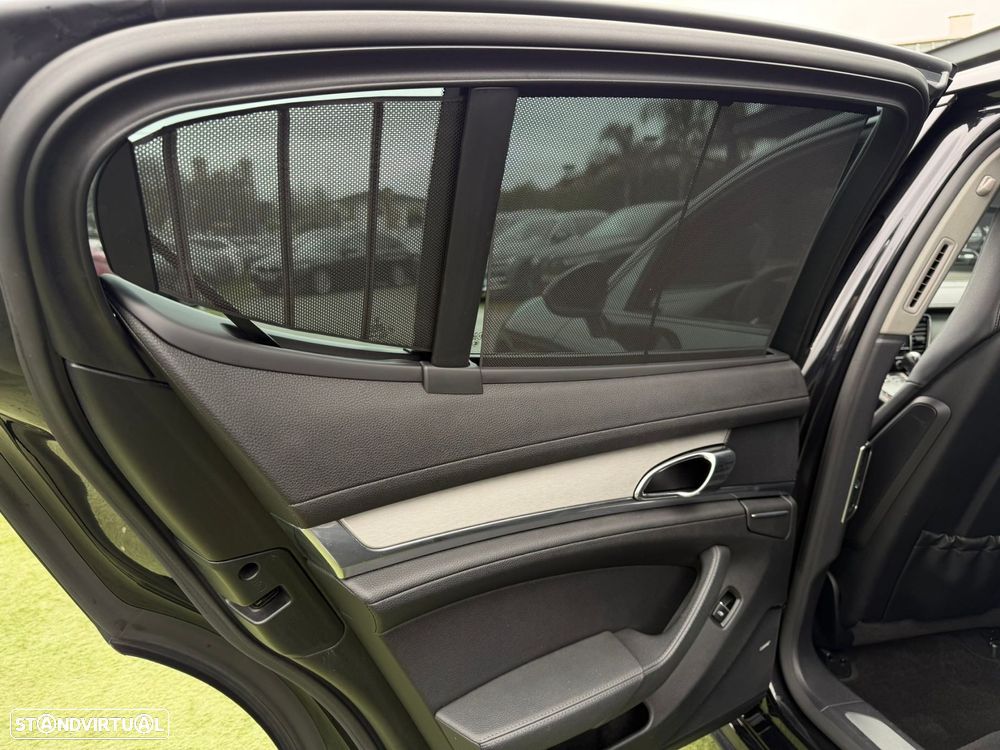 Porsche Panamera Standard - 25