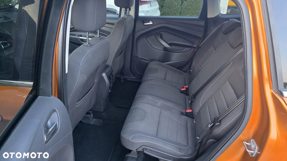 Ford Kuga 2.0 TDCi 2x4 Titanium - 18